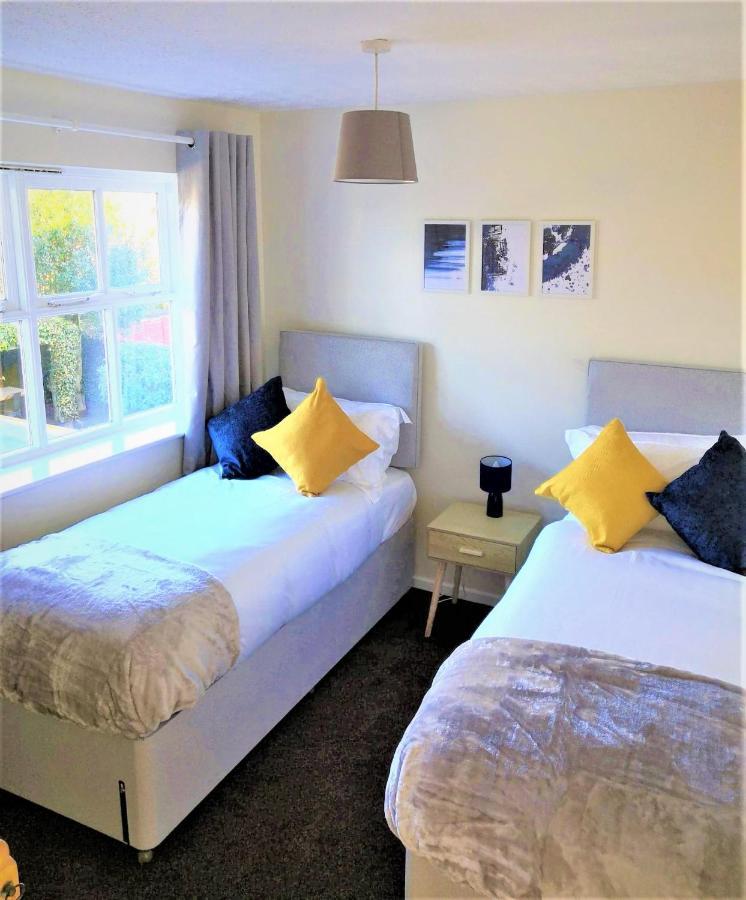 Emerald House - Spacious 3 Bed House With Ensuite Parking Gardens And Netflix Leamington Spa Exterior photo
